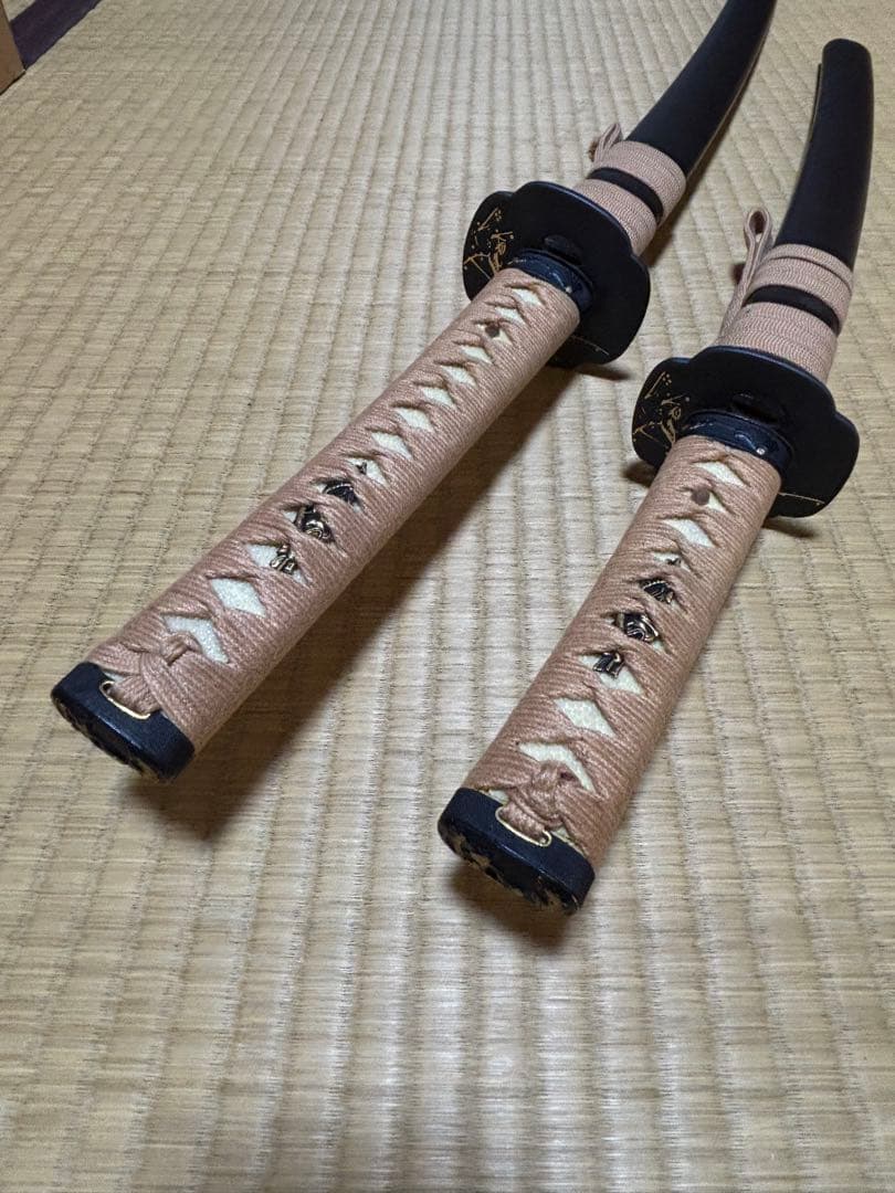 【美品】日本アンティックギャラリー製　五郎入道正宗２本　刀掛け・刀袋付き　模造刀