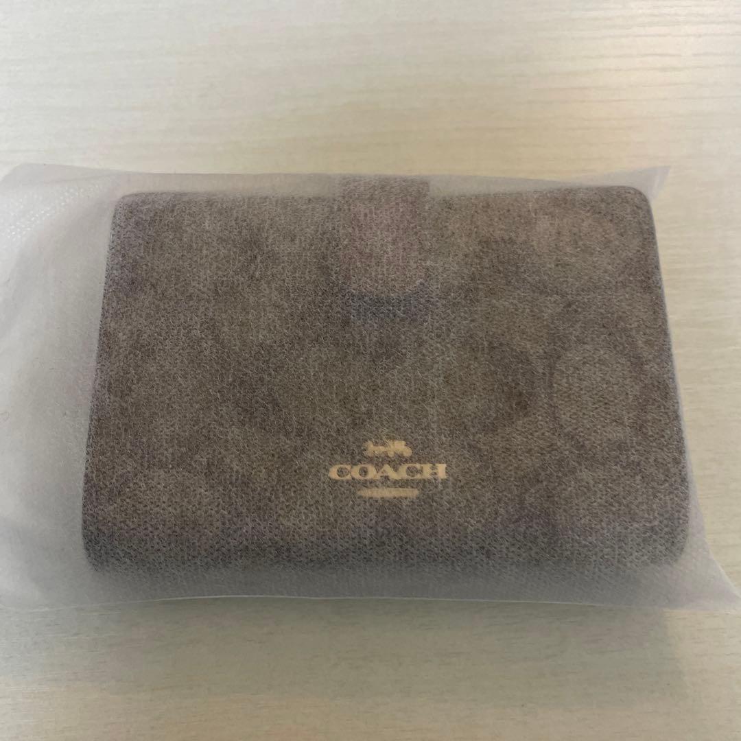 【新品】COACH コーチ 二つ折り財布