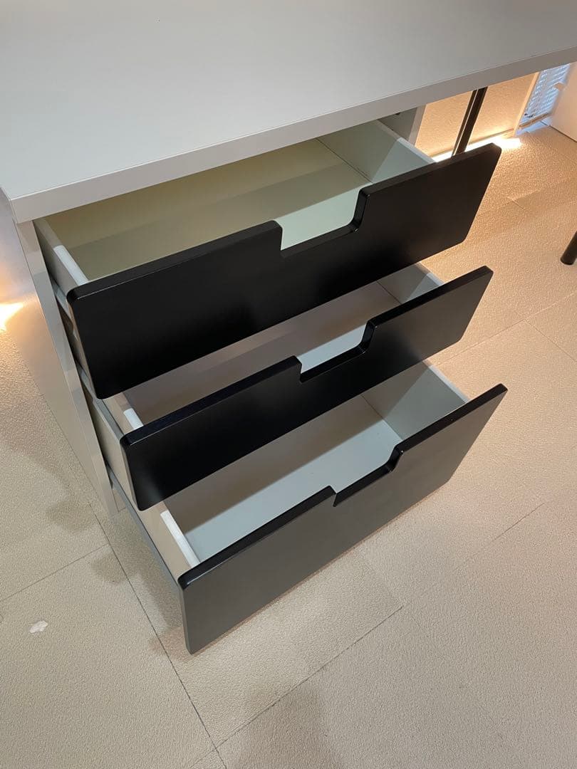 引き取り限定　IKEA ロフトベッド　stuva 机　引き出し付き　白黒