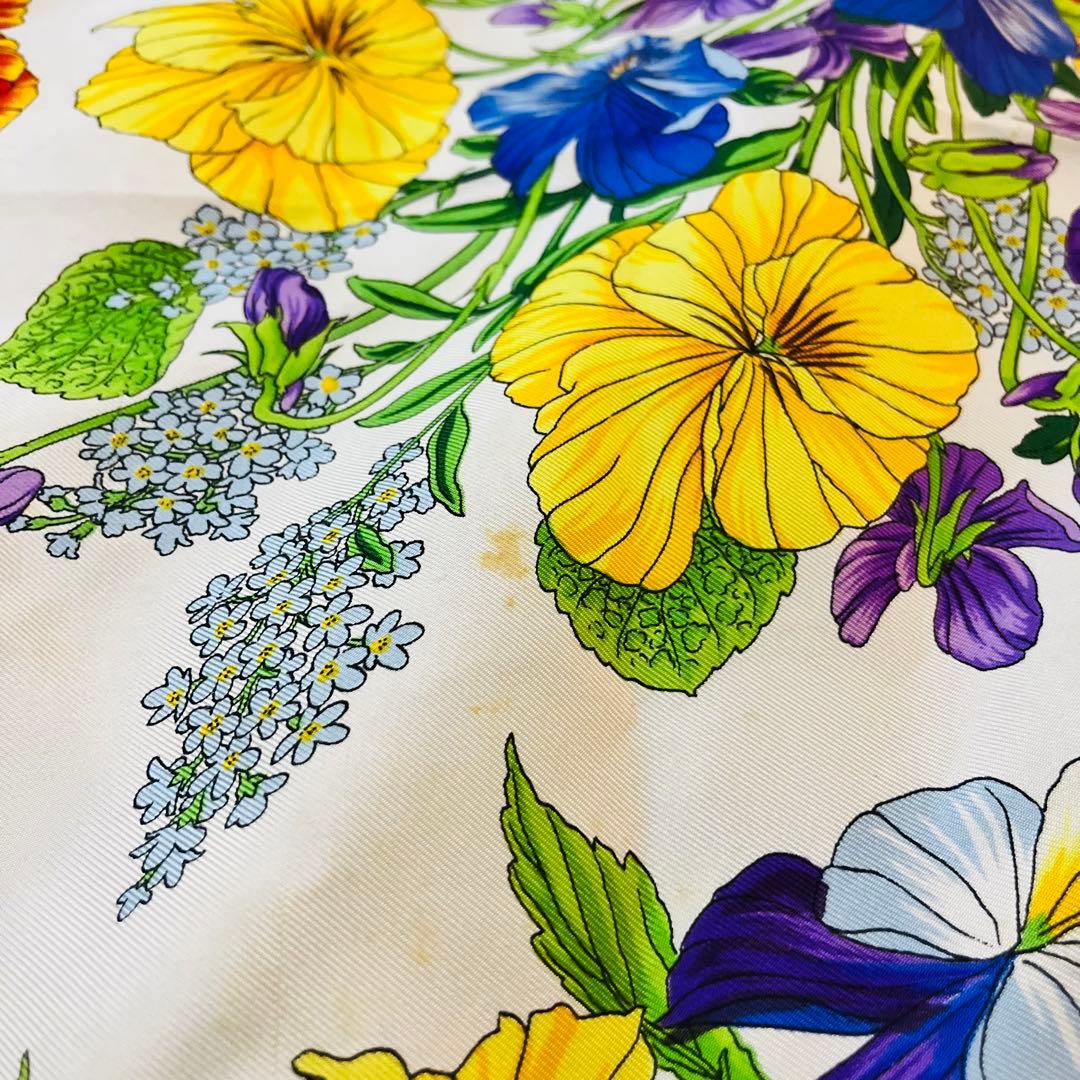 ☆★さま専用 24日まで【GUCCI】大判 シルク スカーフ 花柄 ボタニカル