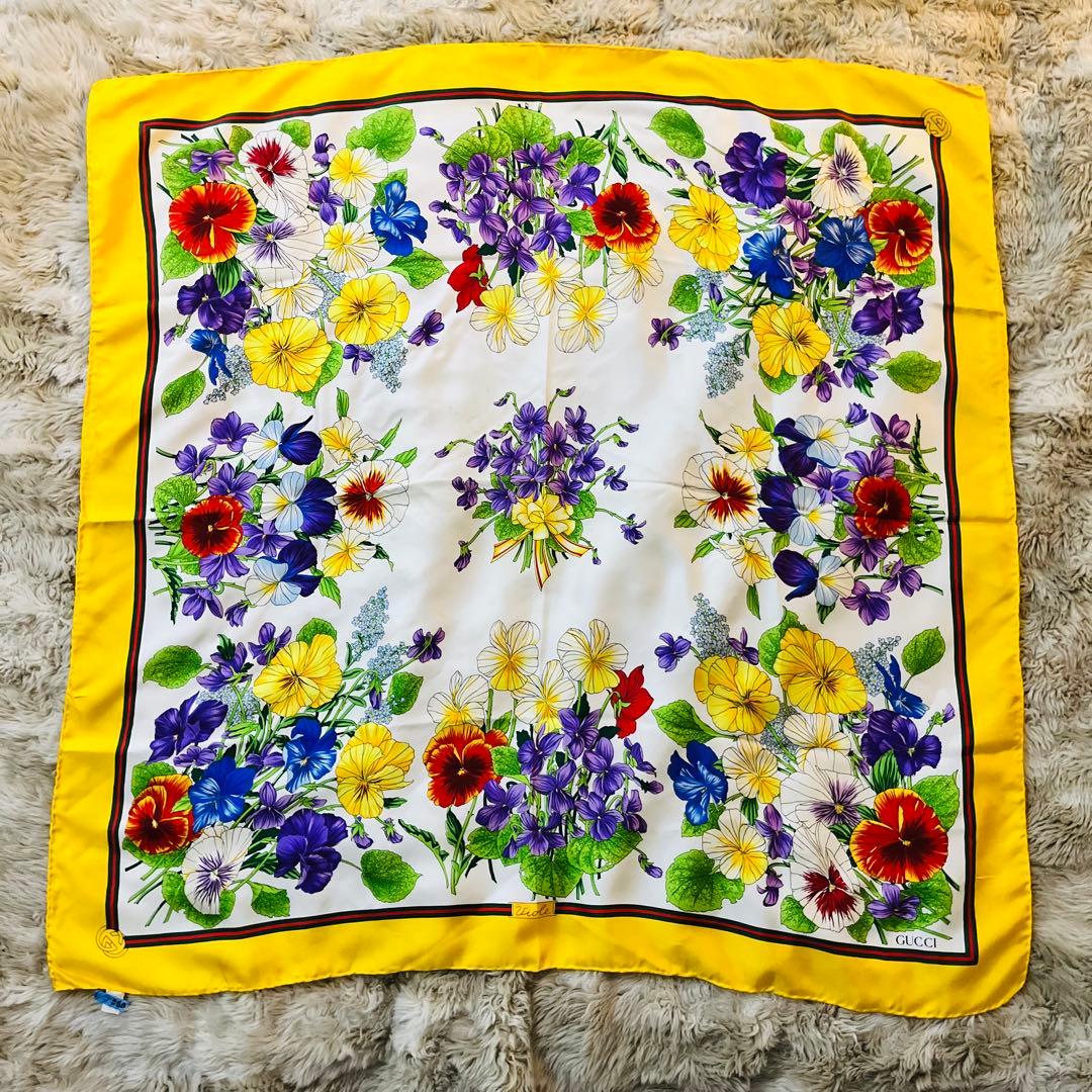 ☆★さま専用 24日まで【GUCCI】大判 シルク スカーフ 花柄 ボタニカル