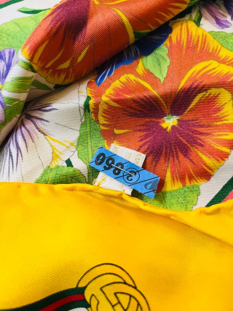 ☆★さま専用 24日まで【GUCCI】大判 シルク スカーフ 花柄 ボタニカル