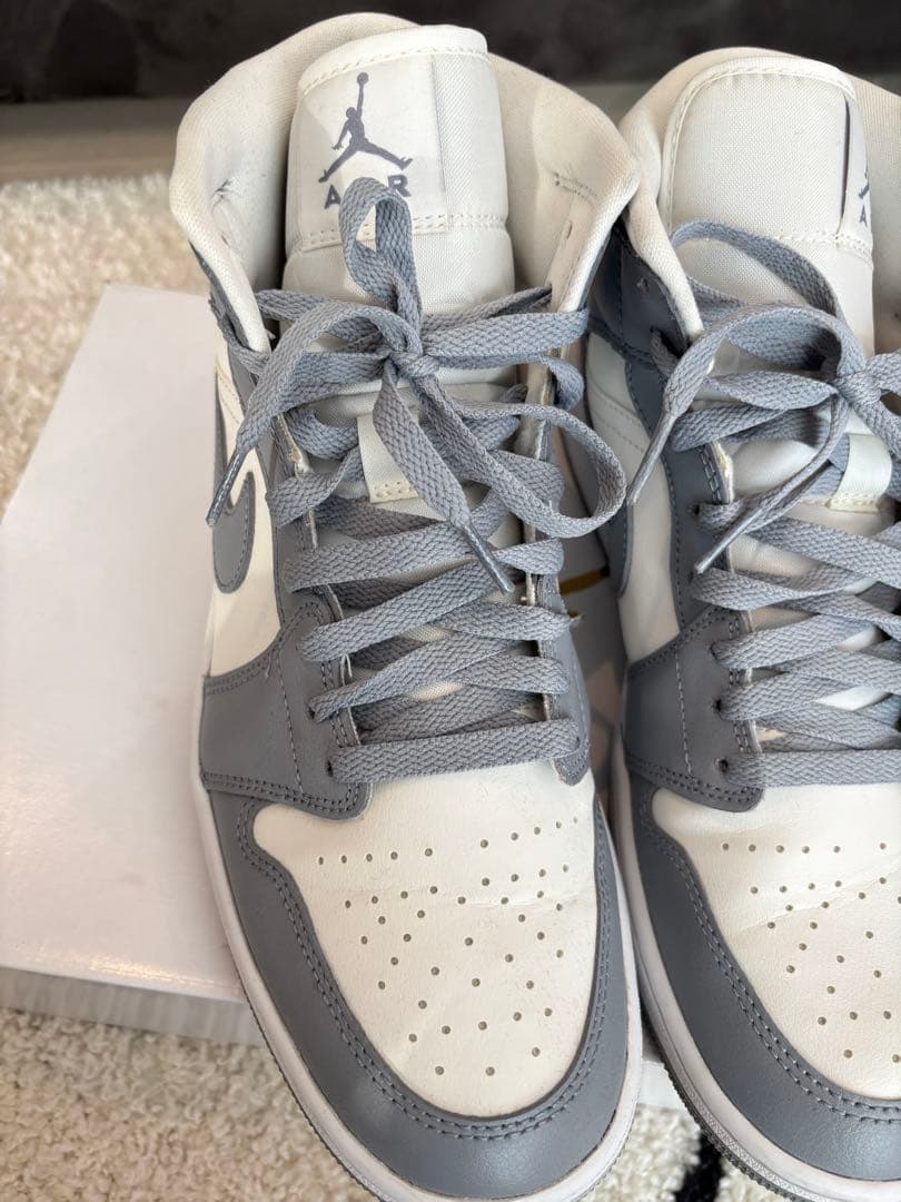 Air Jordan 1 Mid グレー/ホワイト