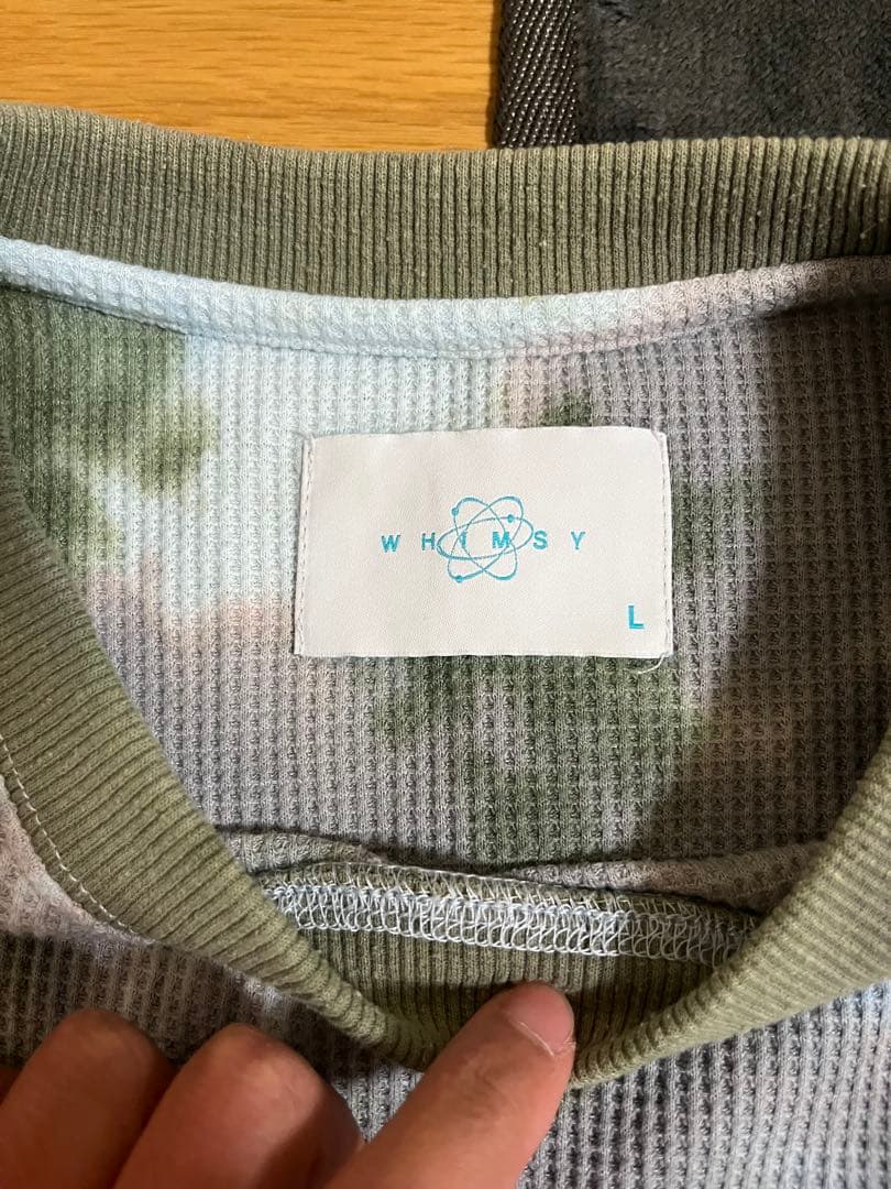 WHIMSY TIE DYE THERMALポーカーズ着用