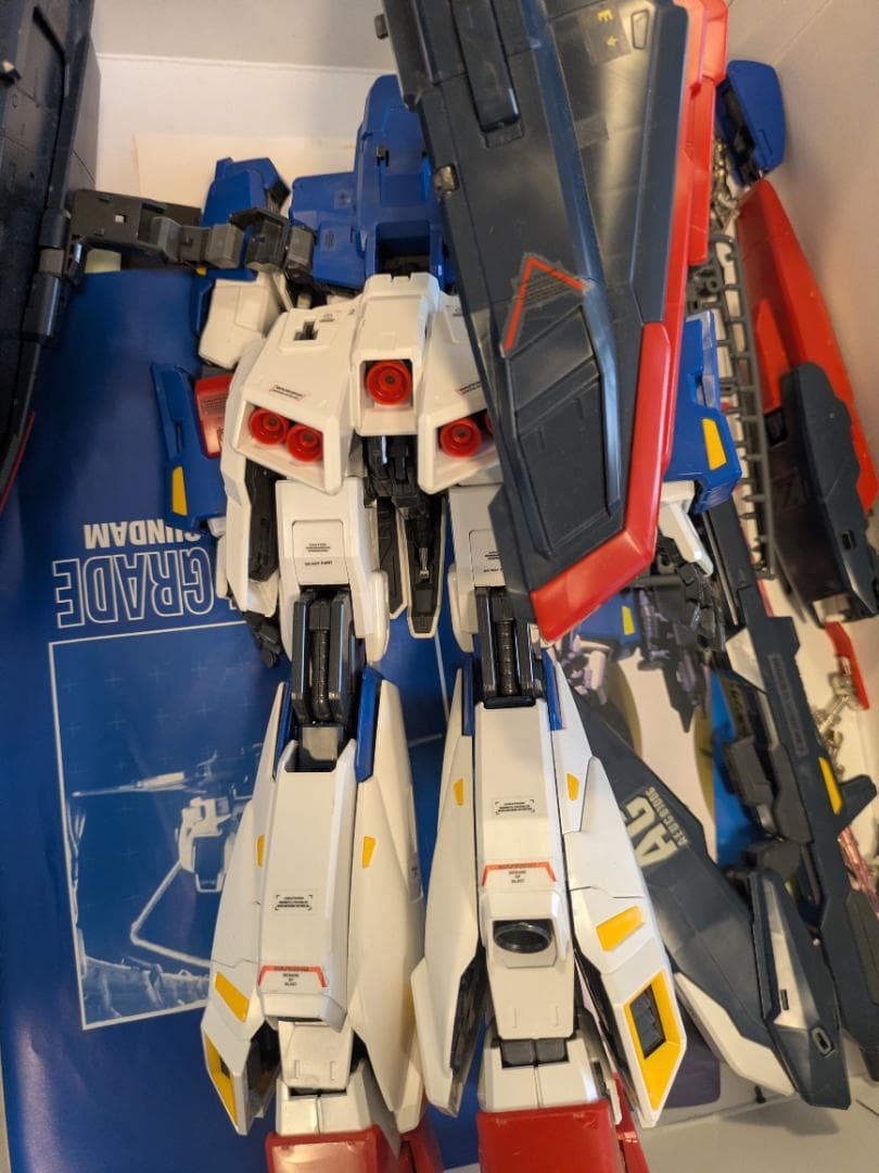 PG MSZ-006 Ζガンダム 1/60 素組み