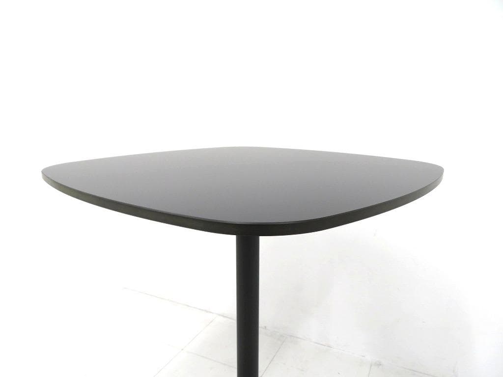 展示品　北欧　スウェーデン　オフェクト　ダイニングテーブル　カフェテーブル