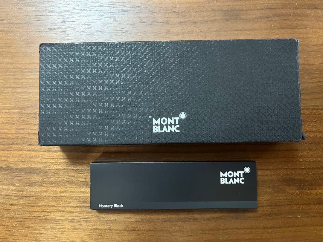 MONTBLANC ボールペン ケース 替え芯付き❗️