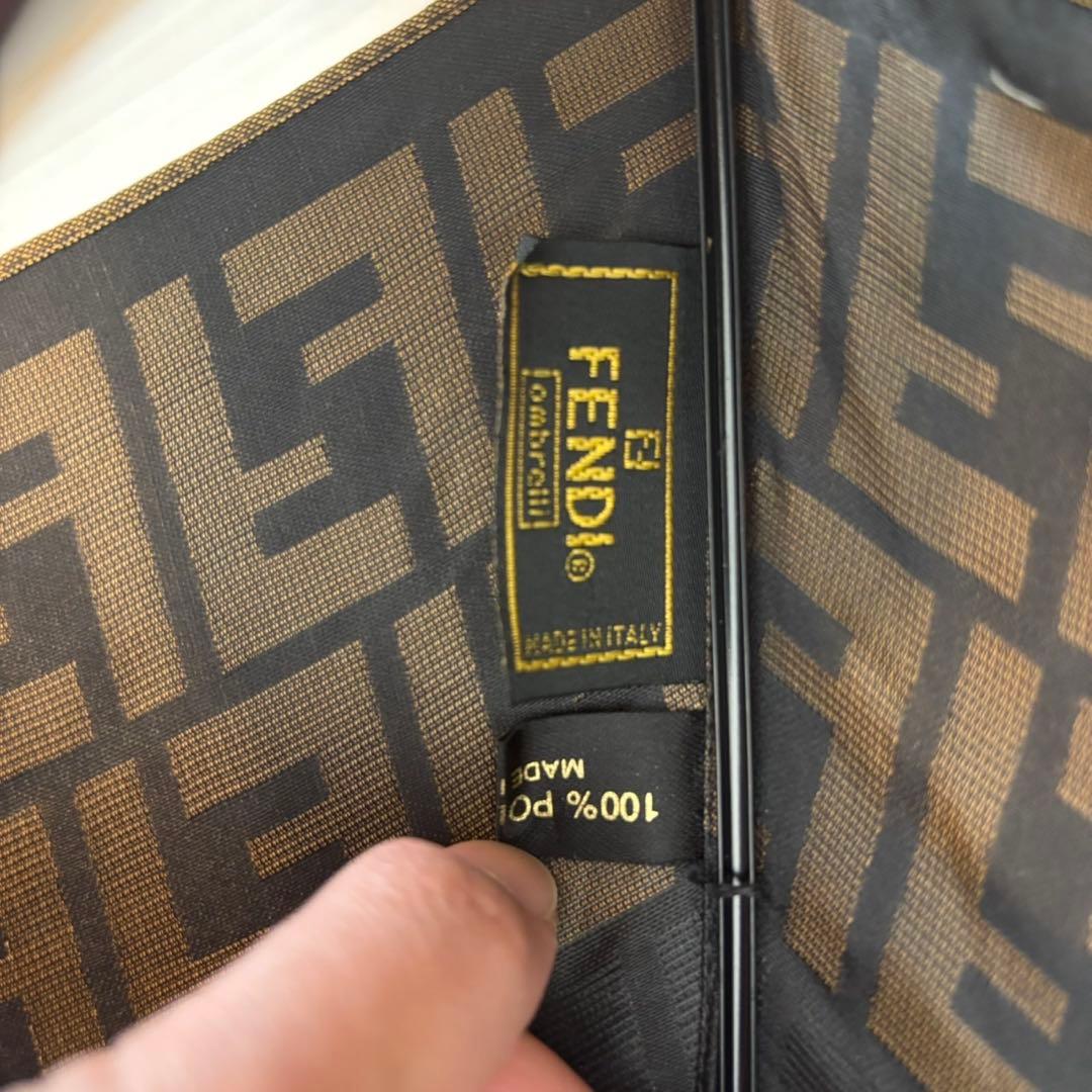 ⭐️正規品　FENDI　フェンディ　長傘　雨傘　FF ズッカ柄　木製　イタリア製