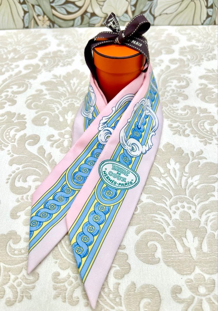 エルメスHERMES ツイリー　ピンク＆水色 シルク ピンク 春色♡ 美品