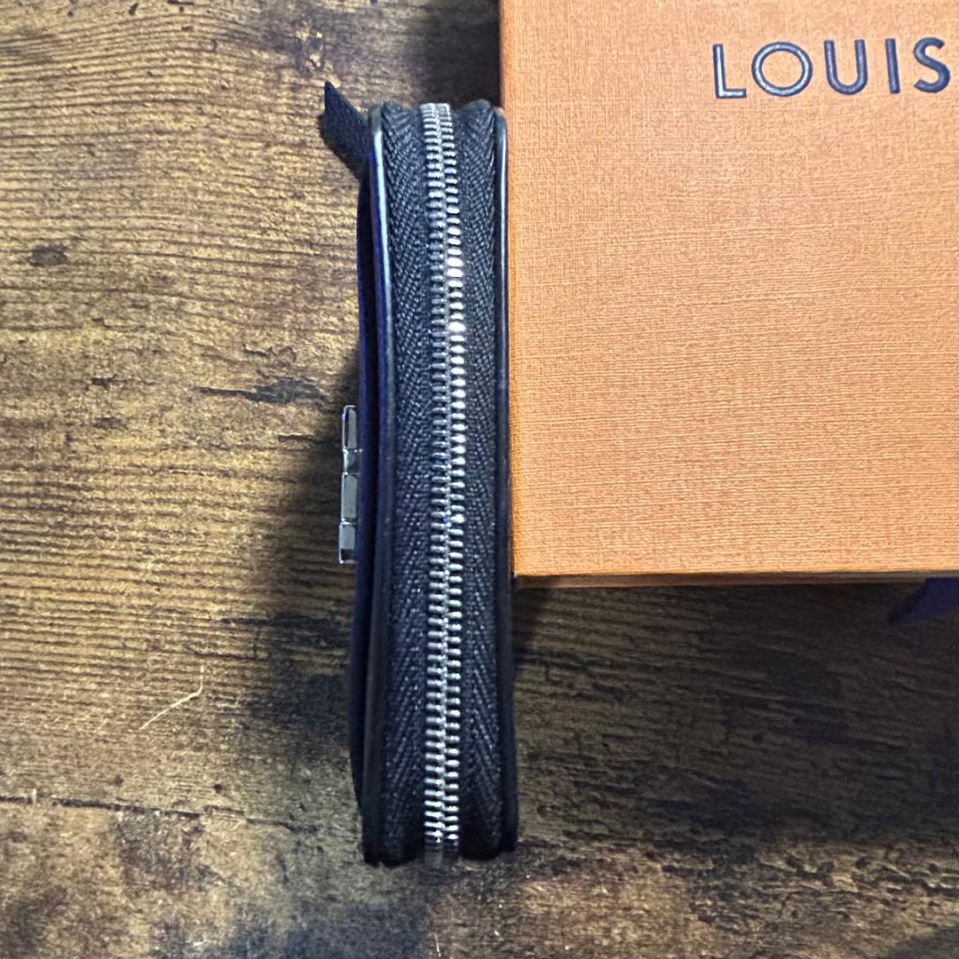 ルイヴィトン　美品　ロックミー　ジッピーパース LOUIS VUITTON