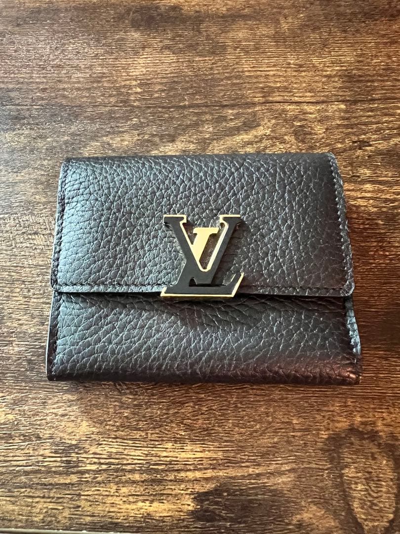 Louis Vuitton カプシーヌピンク三つ折り財布