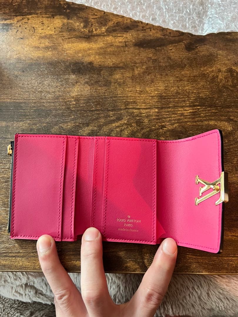 Louis Vuitton カプシーヌピンク三つ折り財布