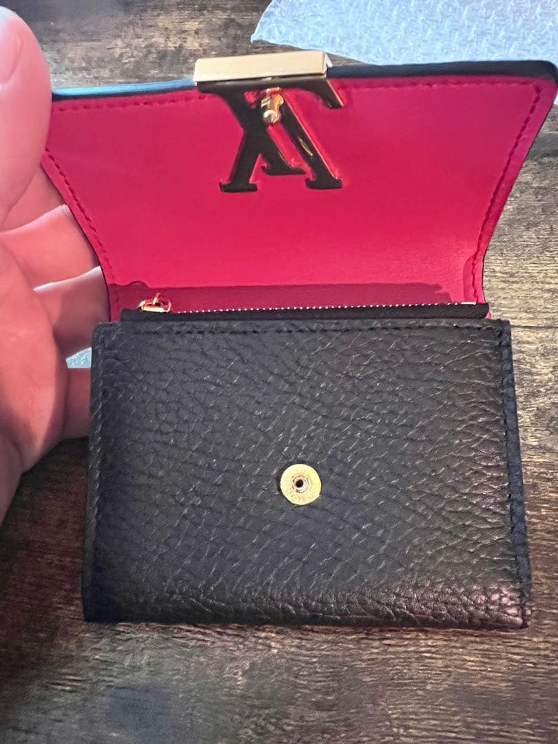 Louis Vuitton カプシーヌピンク三つ折り財布