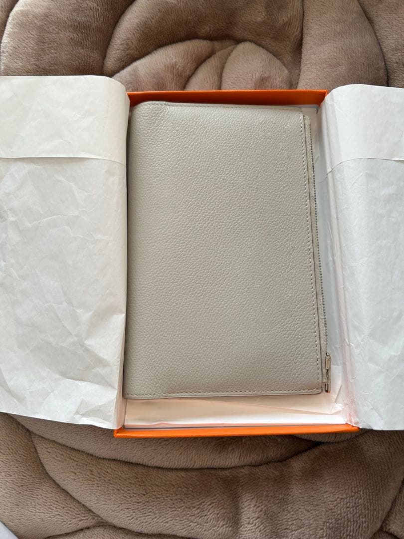 HERMES EAジップ