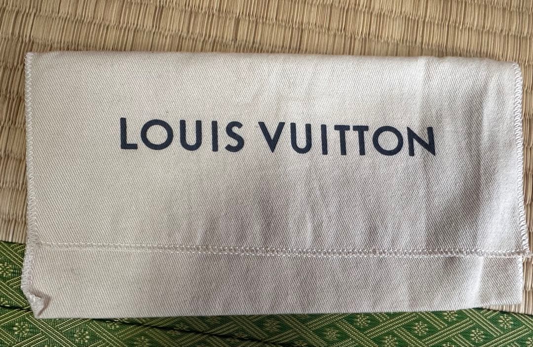 LOUIS VUITTON ポルトフォイユ・ブラザ