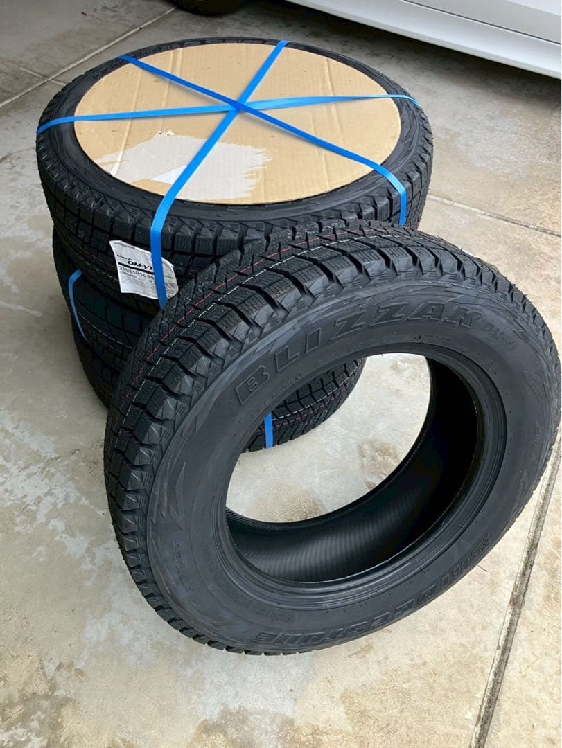 タイヤ・ホイール BLIZZAK DM-V1 215/65R16 98Q