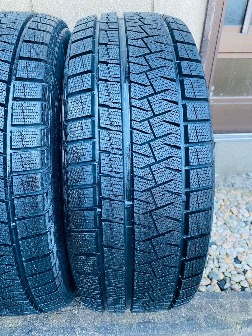 ①しろ！ピレリ 225/55R17 アイスアシンメトリコプラス