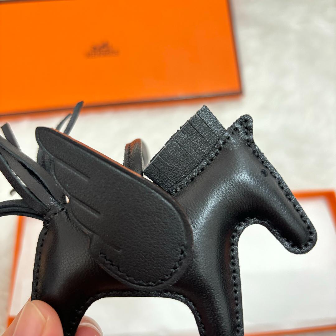 エルメス ロデオ ペガサス チャ一ム PM