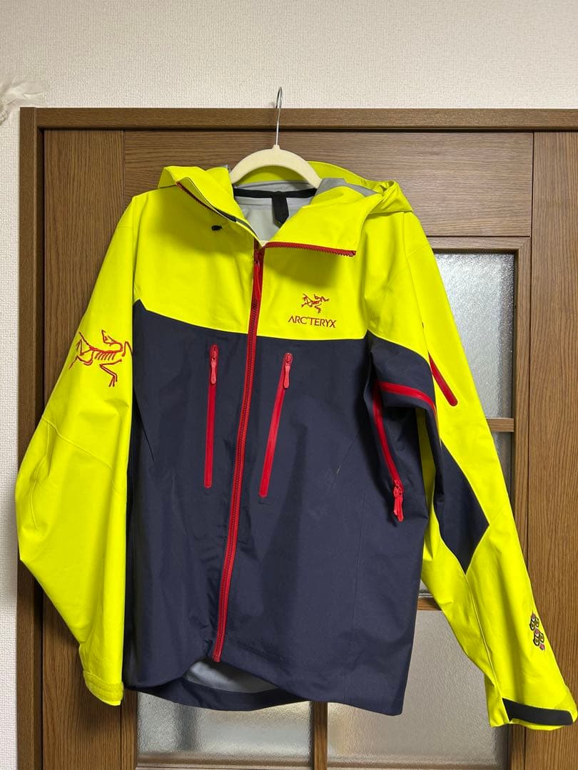 ジャケット・アウター Arc'teryx Alpha SV Year Of The Dragon