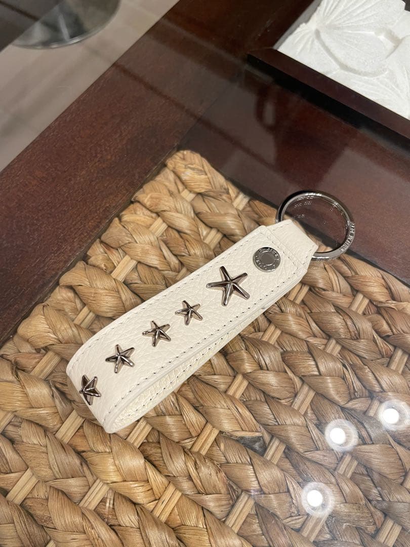 JIMMY CHOO スター装飾レザーキーホルダー