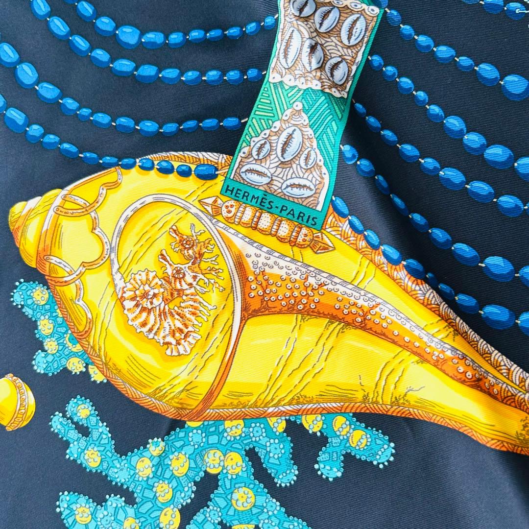 極美品【名品】珊瑚の小道　カレ90　エルメス　HERMES　黒　オレンジ　珊瑚