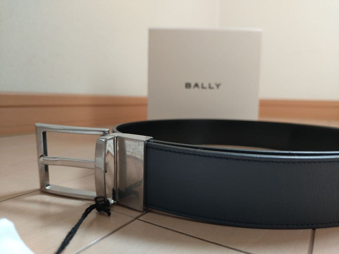 BALLY リバーシブルベルト　ブラック/ネイビー