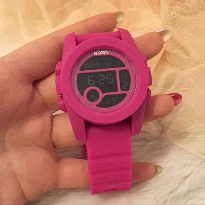 「定価¥15984」ニクソンNIXON腕時計THE UNIT40 MAGENTA