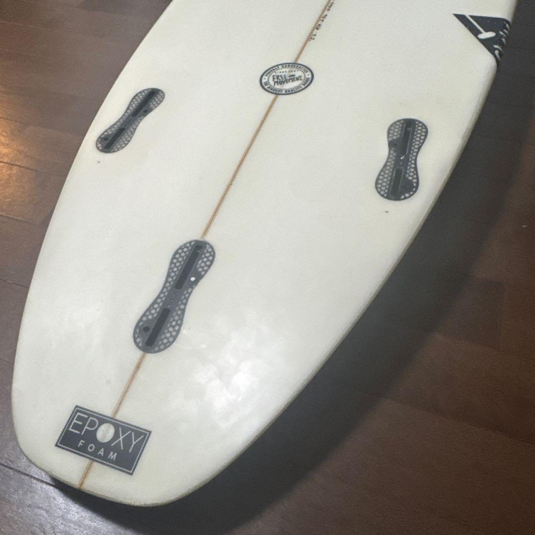 FREE MOVEMENT ショートボード 5'6\"