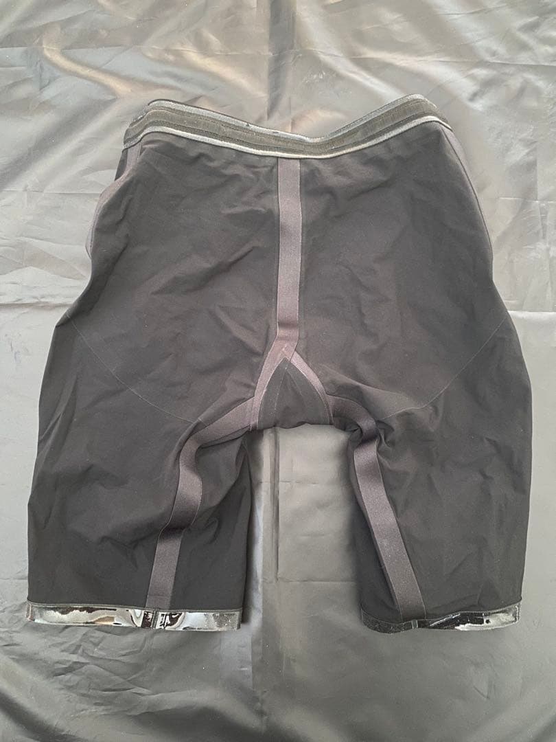 スピード　speedo FS LZR GLINT Lサイズ　①