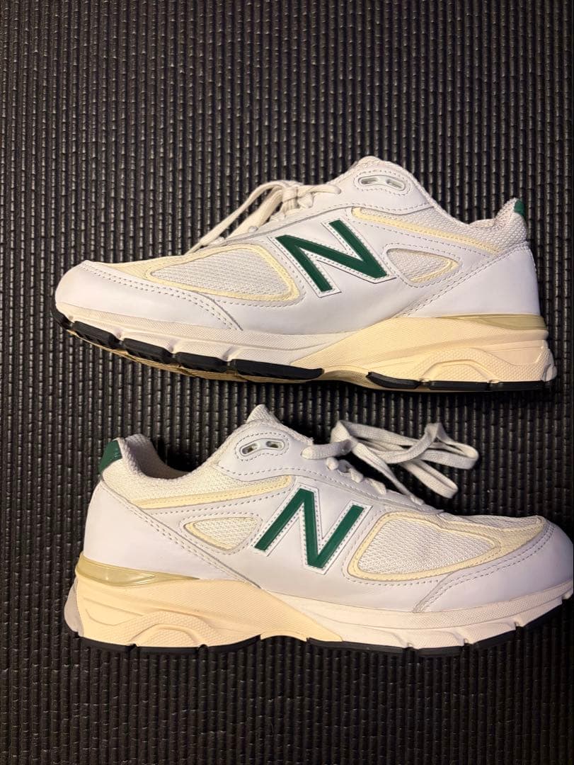 New Balance 990 V4 ホワイト　スニーカー　27.5㎝