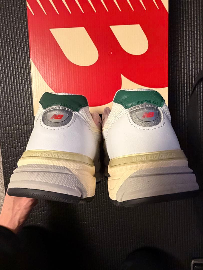 New Balance 990 V4 ホワイト　スニーカー　27.5㎝