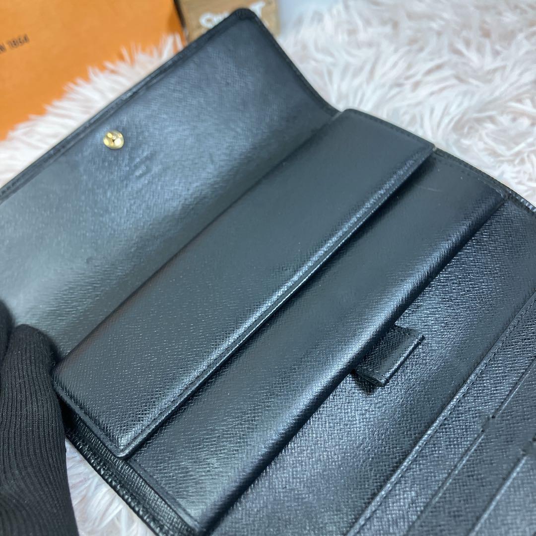 美品 ルイヴィトン エピ ポルト トレゾール インターナショナル 黒 長財布