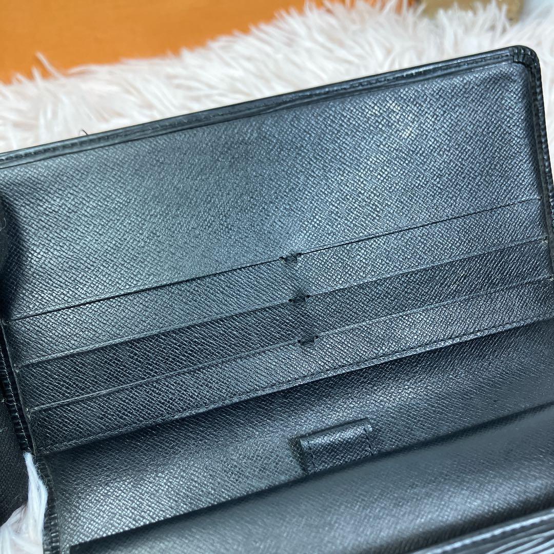 美品 ルイヴィトン エピ ポルト トレゾール インターナショナル 黒 長財布
