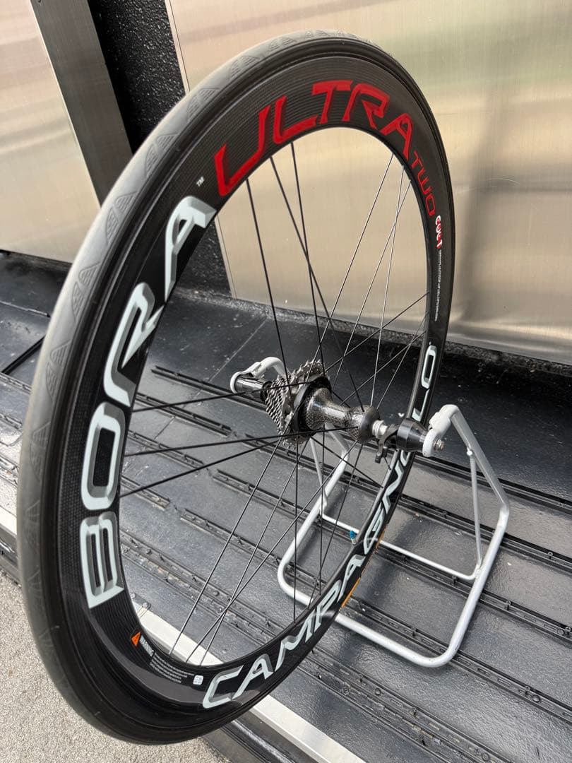 CAMPAGNOLO BORA ULTRA TWOチューブラータイヤ　リアのみ
