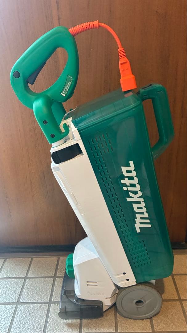 マキタ　Makita 芝刈り機　縦型タイプMLM1610 説明書・付属品つき