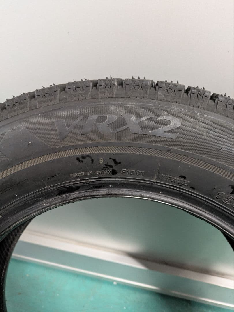 185/65R15　スタッドレスタイヤ　1本売り　VRX2