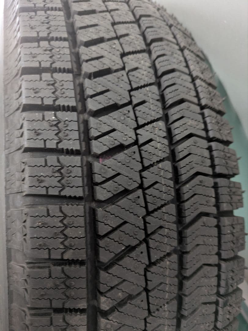 185/65R15　スタッドレスタイヤ　1本売り　VRX2