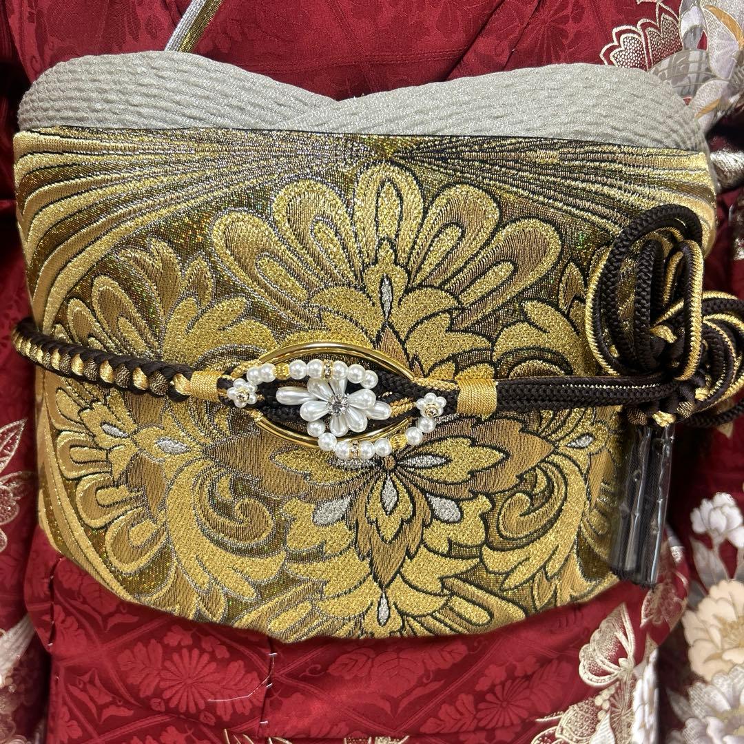ゴージャス　エンジの牡丹に百合の金彩振袖フルセット
