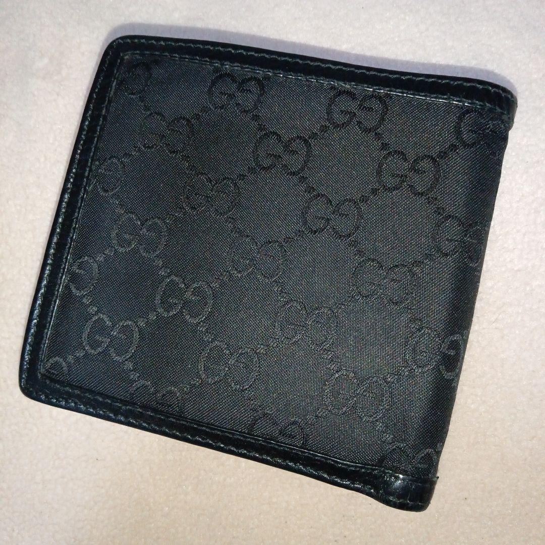 GUCCI ブラック 二つ折り財布 GGパターン