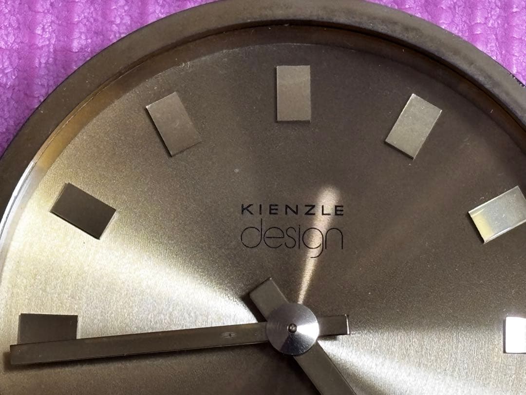 Kienzle ゴールド 置時計 モダンデザイン