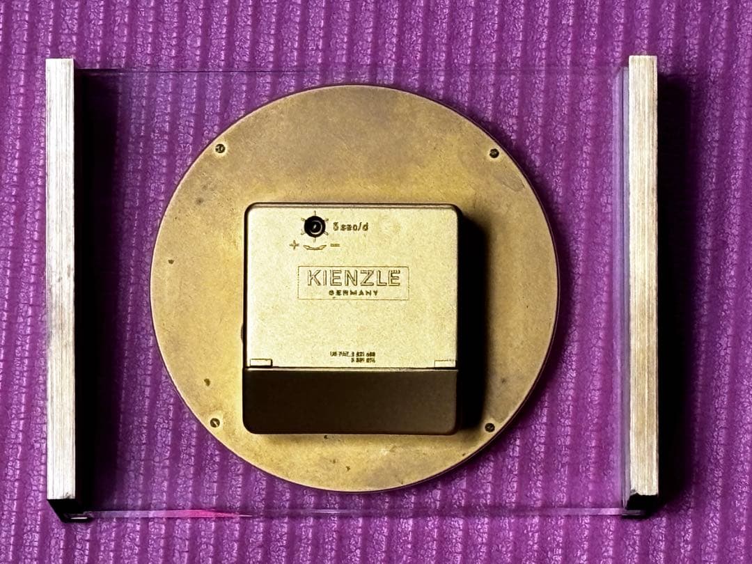 Kienzle ゴールド 置時計 モダンデザイン