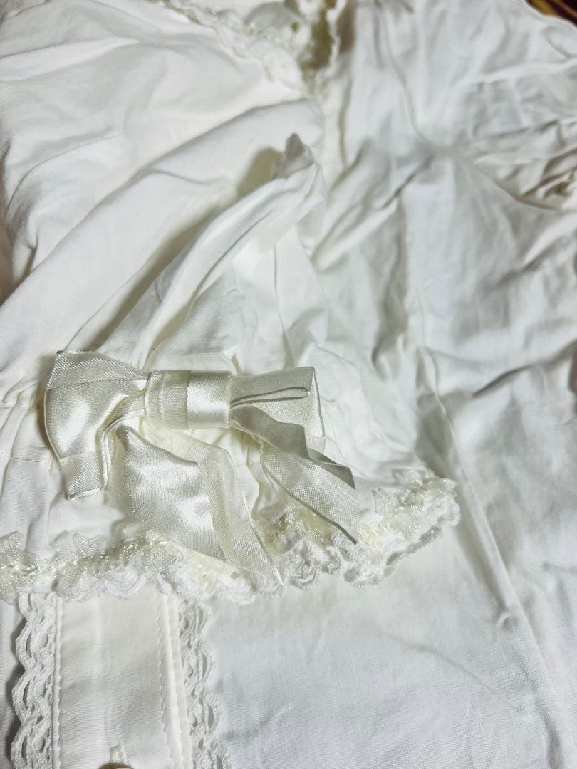 【ほぼ新品】BABY ホワイト 半袖ブラウス