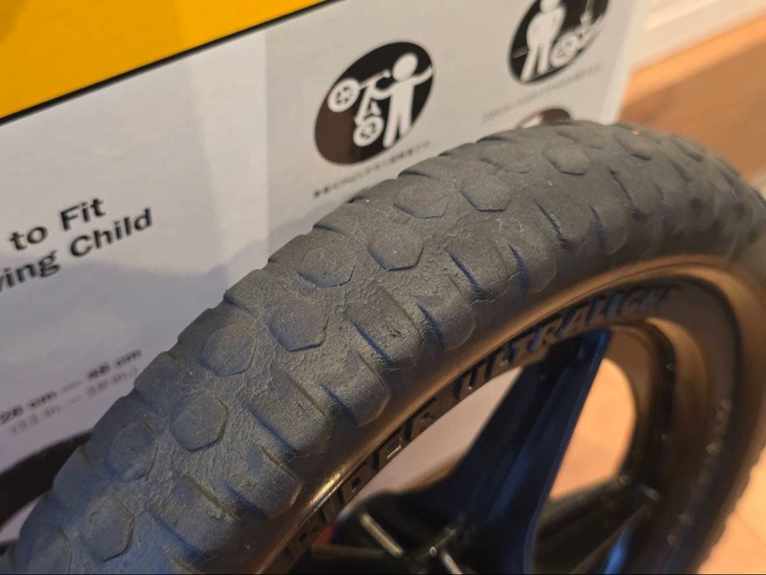 錆小　　美品　STRIDER 12 Sport バランスバイク レッド