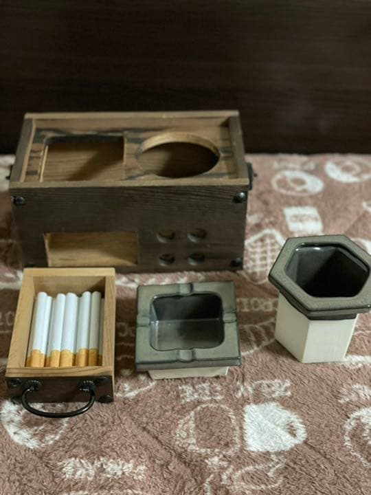 昭和レトロな灰皿！