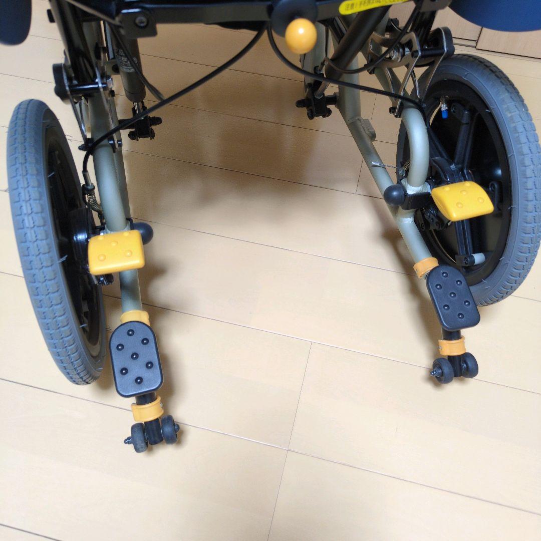 ティルト＆リクライニング連動式コンパクト車椅子　オアシス