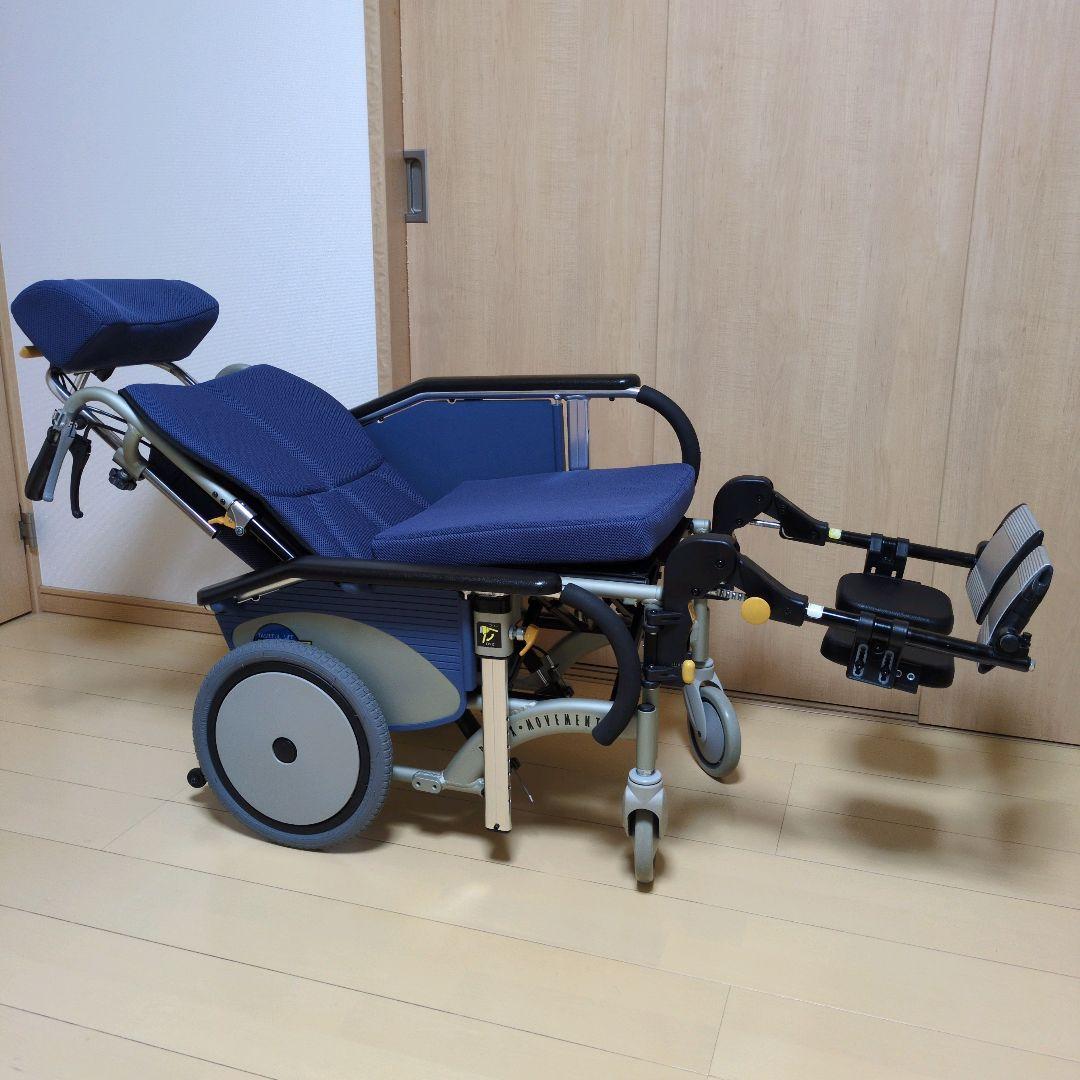 ティルト＆リクライニング連動式コンパクト車椅子　オアシス