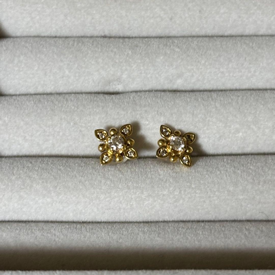 フェスタリア　ピアス