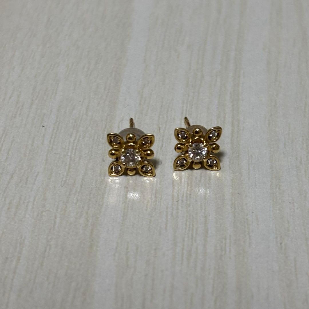 フェスタリア　ピアス