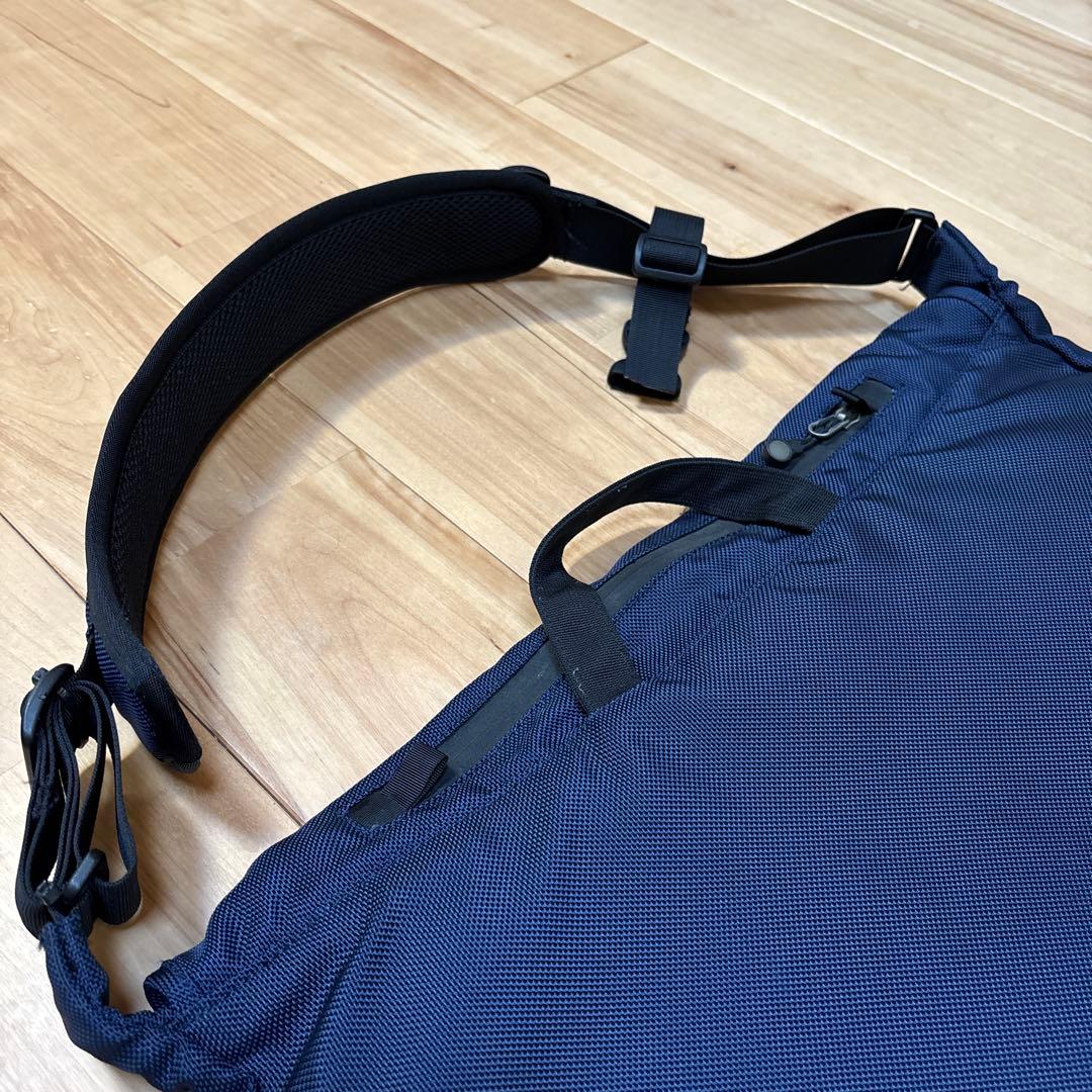 patagonia Half Mass ハーフマスメッセンジャーバッグ ネイビー