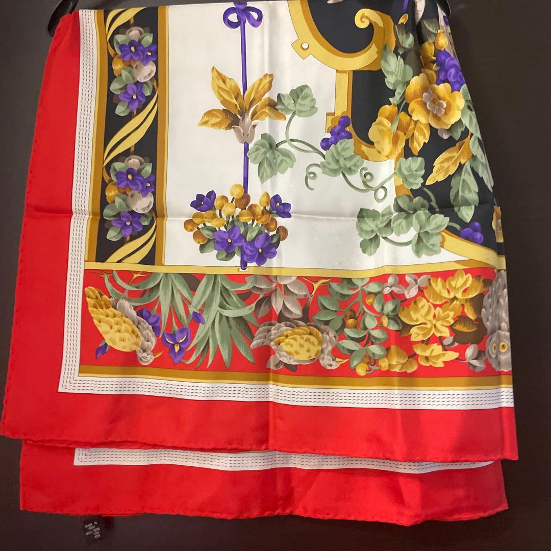 LOEWE シルクスカーフ 花と鳥のプリント